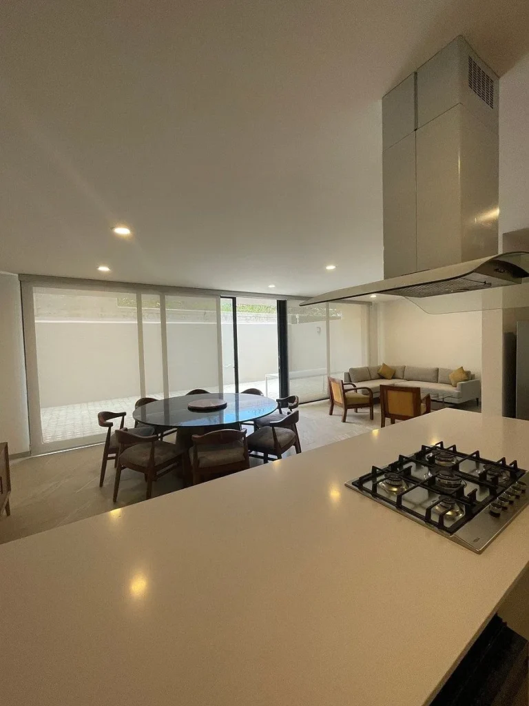 CASA AMUEBLADA EN RENTA EN ZIBATA