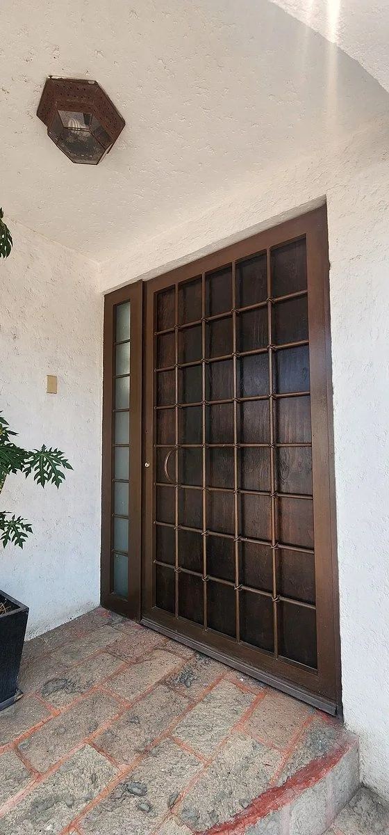 Casa en Venta en Prados de La Capilla | Ubicación Céntrica en Esquina