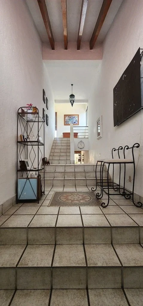 Casa en Venta en Prados de La Capilla | Ubicación Céntrica en Esquina