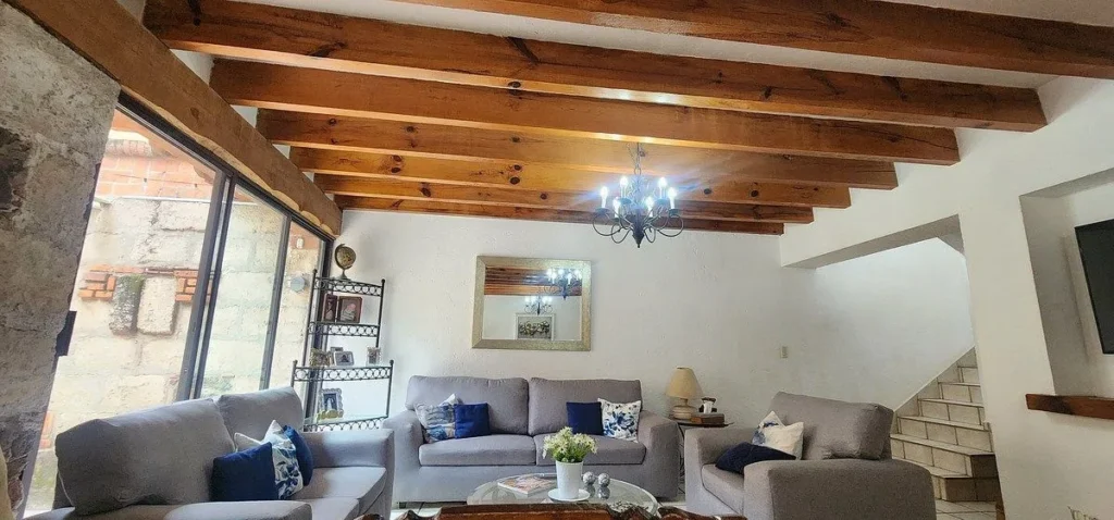 Casa en Venta en Prados de La Capilla | Ubicación Céntrica en Esquina
